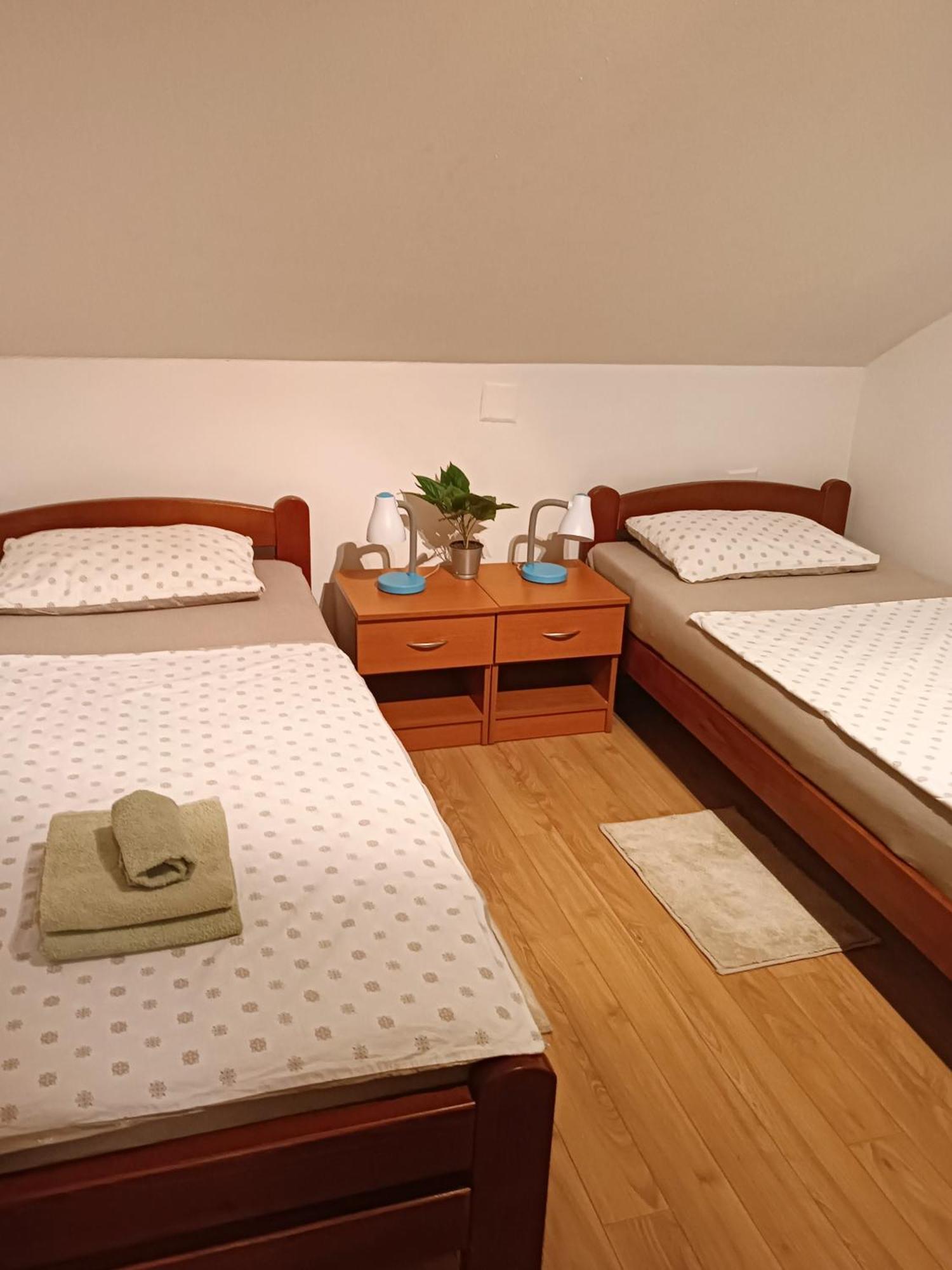 Apartman Petra Zabok Exteriör bild