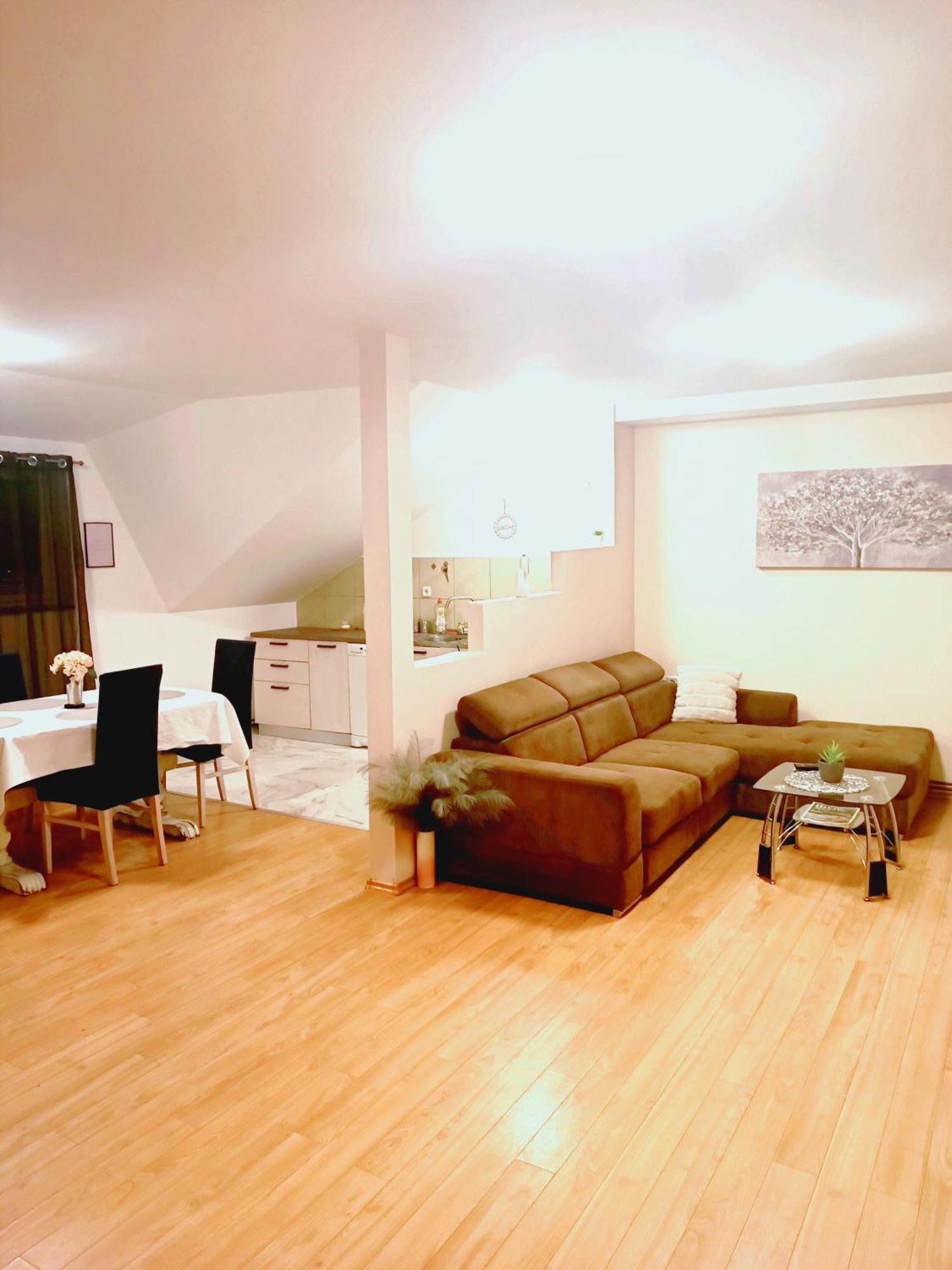 Apartman Petra Zabok Exteriör bild